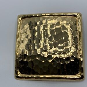 VTG Scarf Clip. Gold-tone, hammered. Square shape